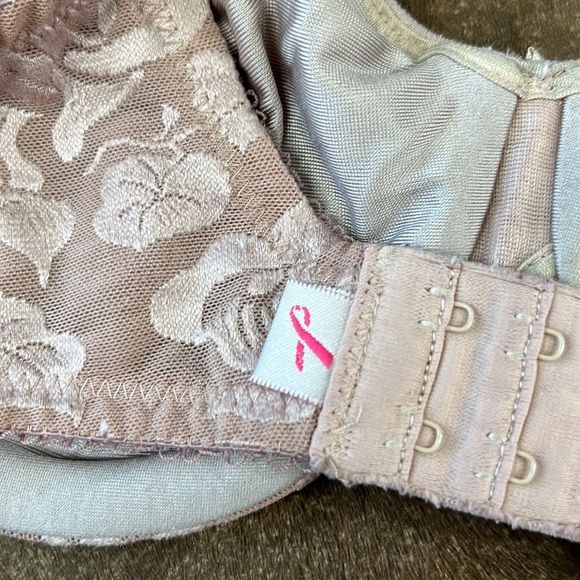 Wacoal Awareness Underwire Bra Wacoal Wide Strap Style 85567 - Picture 6 of 6